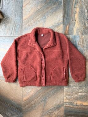 Old Navy Cozy Sherpa Snap-Front Flurry Crop
Jacket Women’s Size XLT Copper Moon